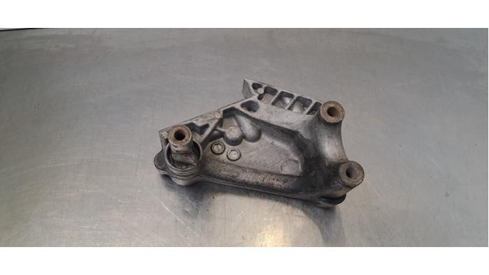 Support moteur Volkswagen Passat