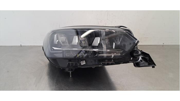 Phare droit Peugeot 2008