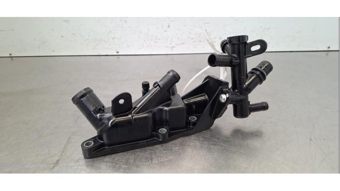 Boîtier thermostat Renault Clio