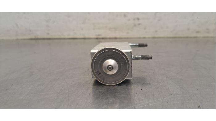 Valve d'expansion clim Peugeot Traveller