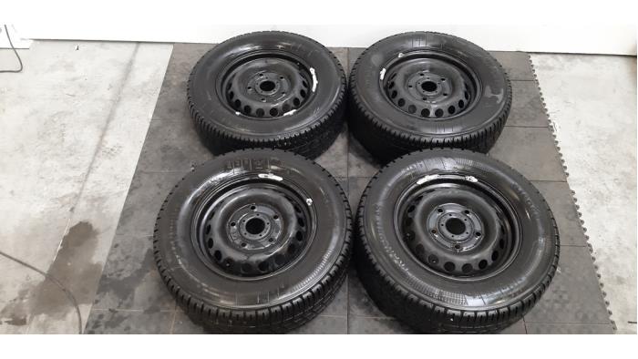 Kit jantes + pneumatiques Ford Transit