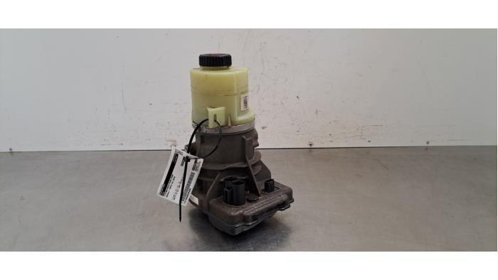 Pompe direction assistée Renault Trafic