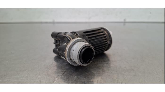 Pompe lave-glace avant Renault Trafic