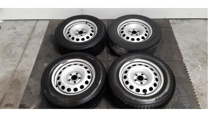 Kit jantes + pneumatiques Citroen Jumpy
