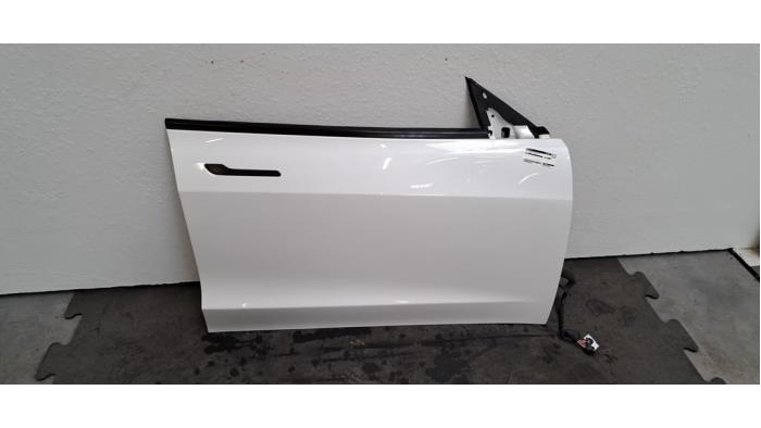 Portière 4portes avant droite Tesla Model 3