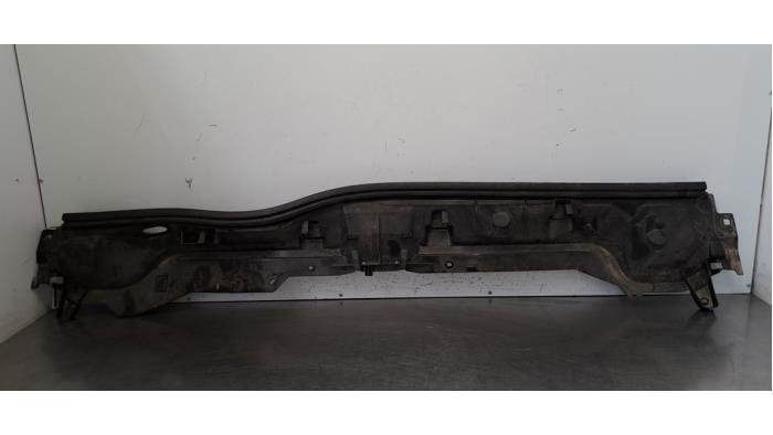 Moulure intermédiaire avant Lancia Y(Psilon)