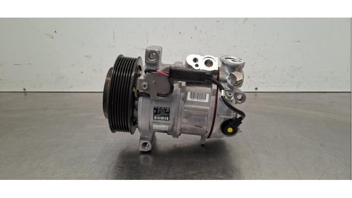 Pompe clim Mercedes CLA