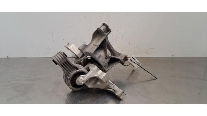 Gebruikte Versnellingsbak Steun Citroen Jumpy 2.0 Blue HDI 120 Prijs € 42,35 Inclusief btw aangeboden door Autohandel Didier