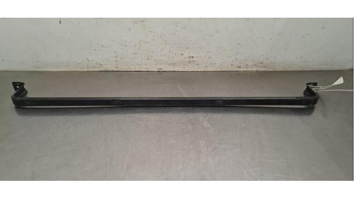 Barre transversale avant Mercedes Sprinter