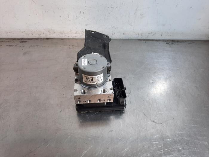 Pompe ABS Kia Stonic