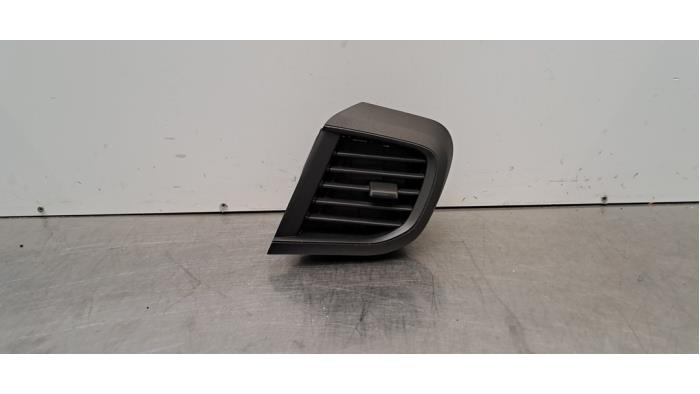 Grille aération tableau de bord Opel Vivaro