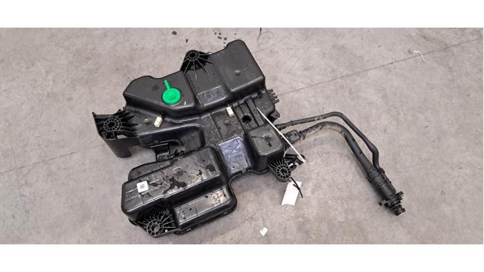 Réservoir Adblue Opel Vivaro