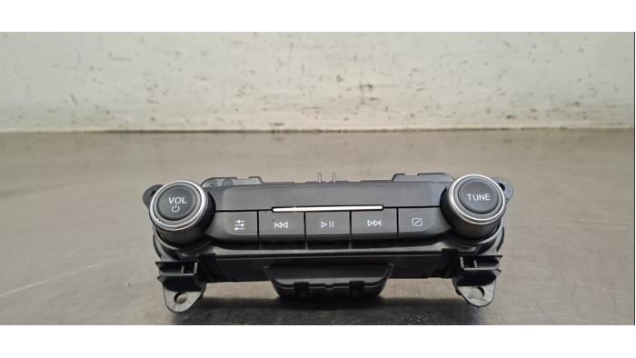 Panneau commande radio Ford Transit Courier