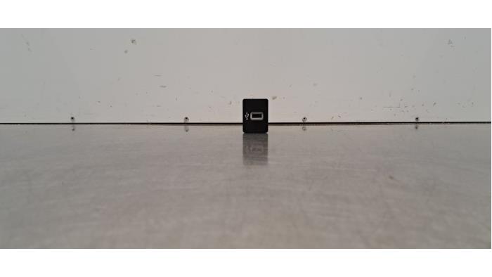 Connexion USB Ford Transit Courier