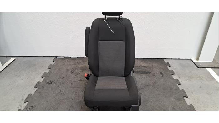 Siège gauche Opel Vivaro