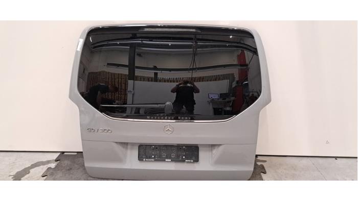 Hayon Mercedes EQV