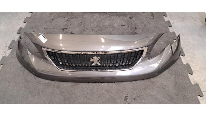 Calandre Peugeot Traveller