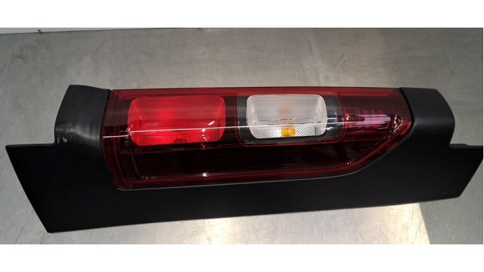 Feu arrière droit Renault Trafic