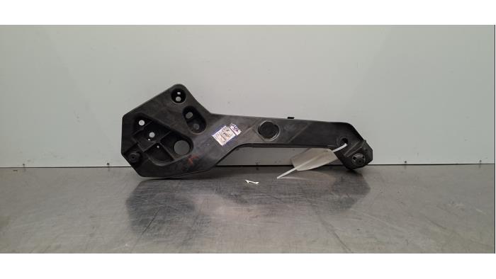 Support partie avant Renault Trafic