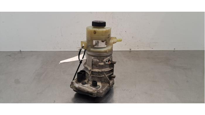 Pompe direction assistée Renault Trafic