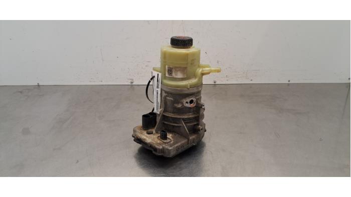 Pompe direction assistée Renault Trafic