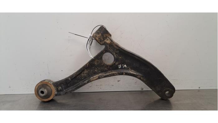 Bras de suspension avant droit Opel Movano
