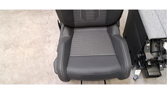 Kit revêtement (complet) Peugeot 5008