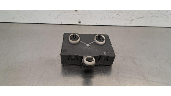 Module verrouillage central des portes Peugeot 5008