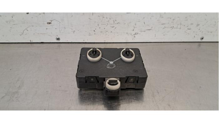 Module verrouillage central des portes Peugeot 5008