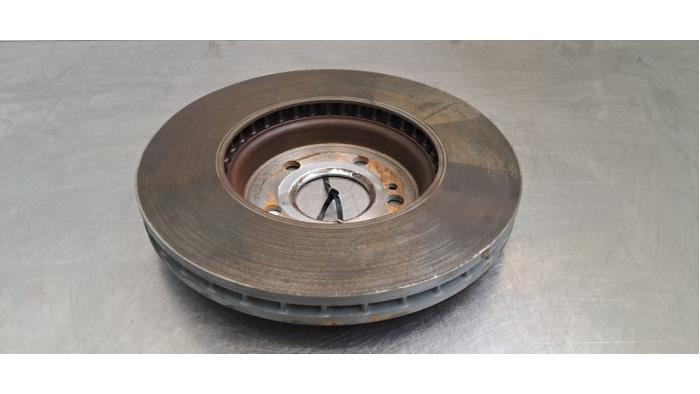 Disque de frein avant Mercedes CLA