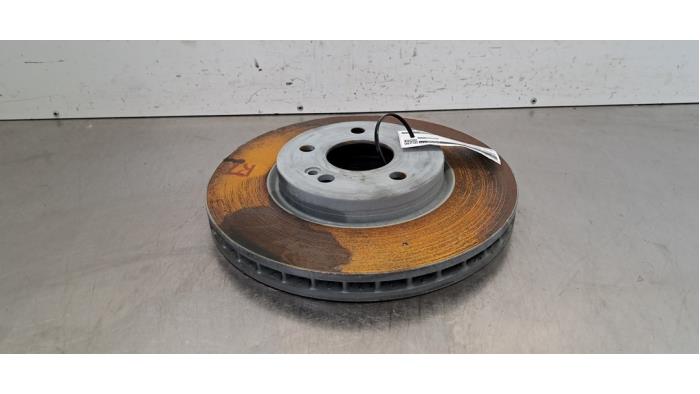 Disque de frein avant Mercedes CLA