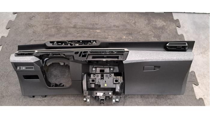 Tableau de bord Peugeot 5008