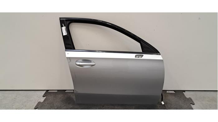 Portière 4portes avant droite Mercedes A-Klasse