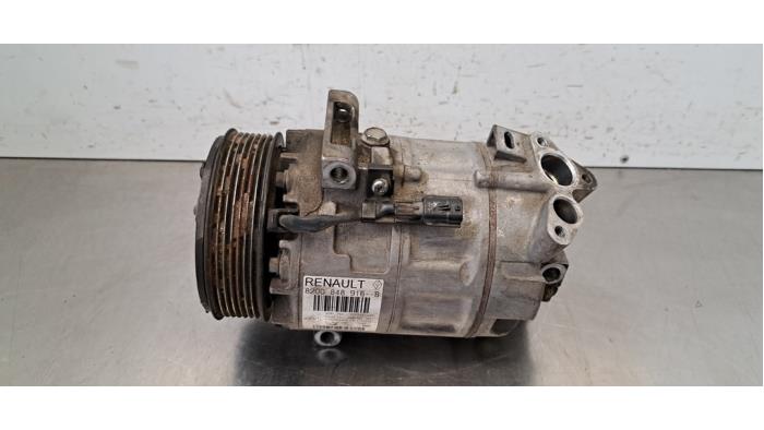 Pompe clim Renault Trafic