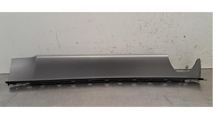 Bande décorative de tableau de bord Mercedes CLA
