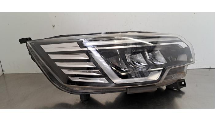 Phare droit Renault Trafic
