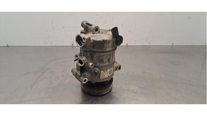 Pompe clim Volkswagen Caddy
