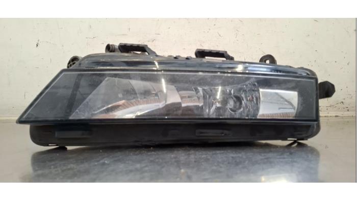 Feu antibrouillard avant droit Skoda Octavia