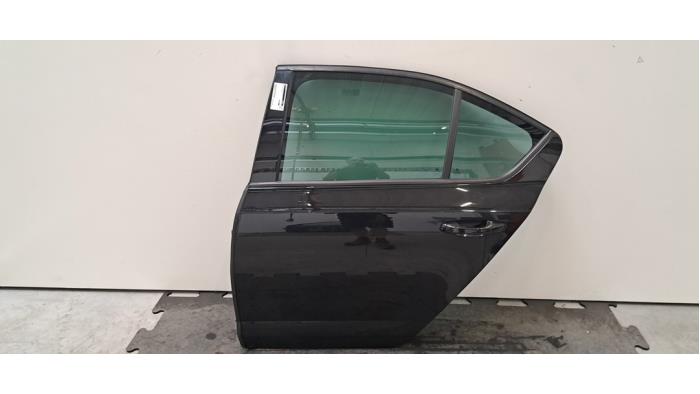 Portière 4portes arrière gauche Skoda Octavia