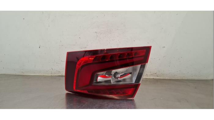 Feu arrière gauche Skoda Octavia