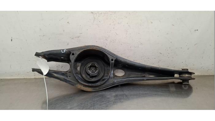 Bras de suspension arrière gauche Skoda Octavia