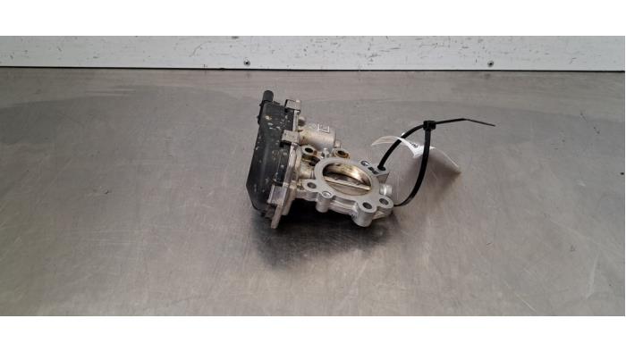 Boîtier accélérateur Peugeot 208