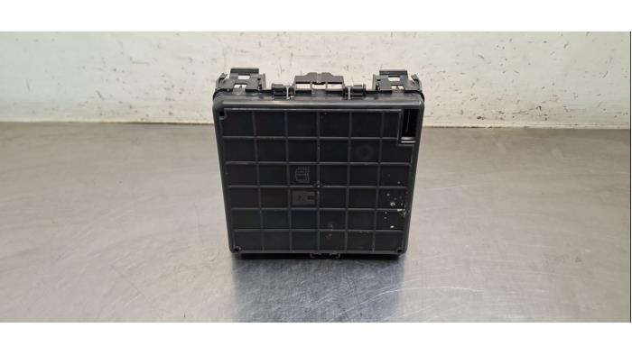 Boîte à fusibles Ford Transit Courier