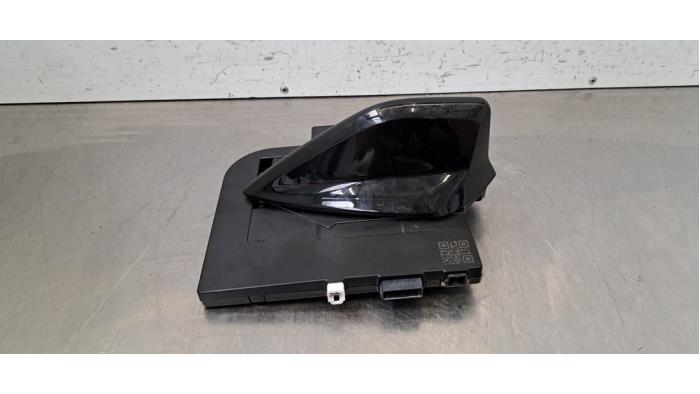 Antenne Peugeot 208