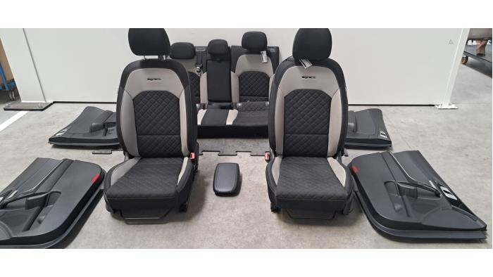 Kit revêtement (complet) Kia Cee'D