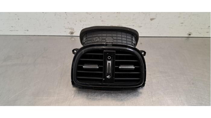 Grille aération tableau de bord Kia Cee'D