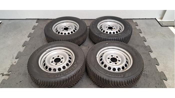 Kit jantes + pneumatiques Mercedes Sprinter