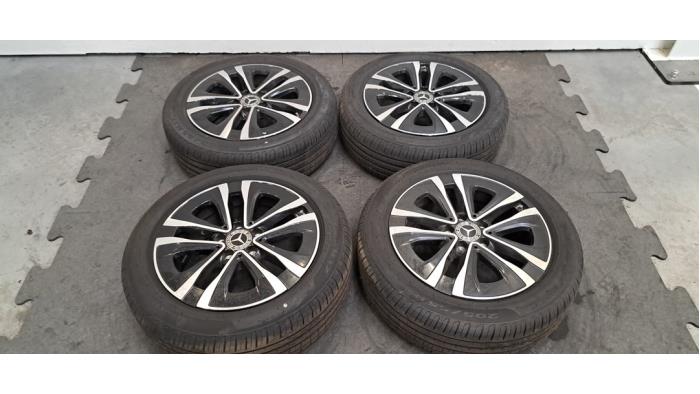 Kit jantes + pneumatiques Mercedes CLA