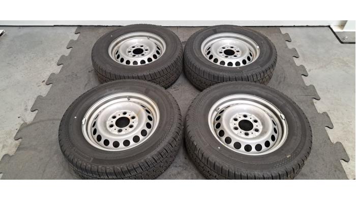 Kit jantes + pneumatiques Mercedes Sprinter