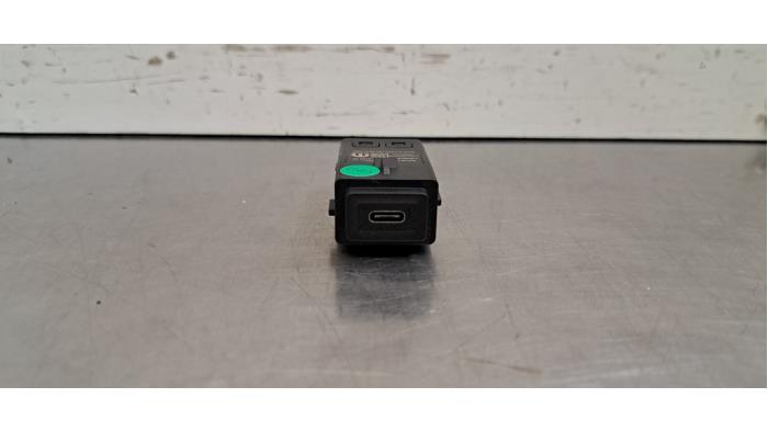 Connexion USB Citroen C3 Aircross